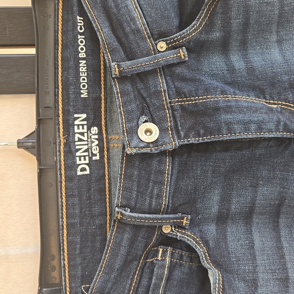 Denizen From Levis Women's Modern Boot Cut Dark Blue Denim Jeans Size 10 - Picture 3 of 12